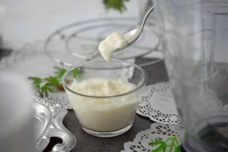 8 Nutritious Greek Yogurt Desserts Without Refined Sugar
