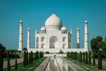 Building the Taj Mahal: Facts and History