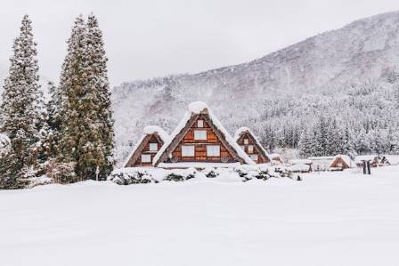 Discovering Pure Magic and Emotional Release Inside the Snowy Winter Wonderland of Shirakawa-go Japan